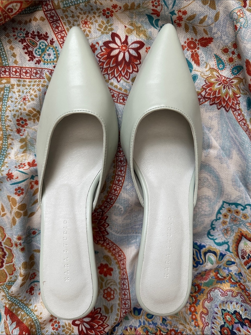 Aa Studio Pointed-Toe Slip-On Mules in Cream